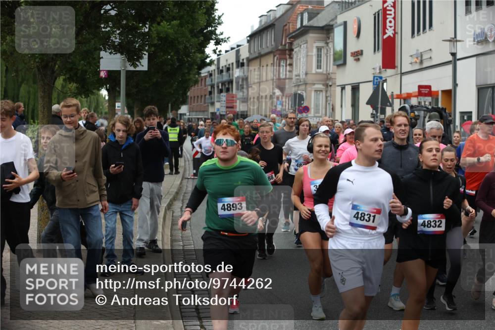 12.06.2026 - Holstenköstenlauf Andreas Tolksdorf http://msf.ph/oto/9744262 12.06.2026 17:34:54 Laufen 4893, 88, 48, 4831, 4832 meine-sportfotos.de