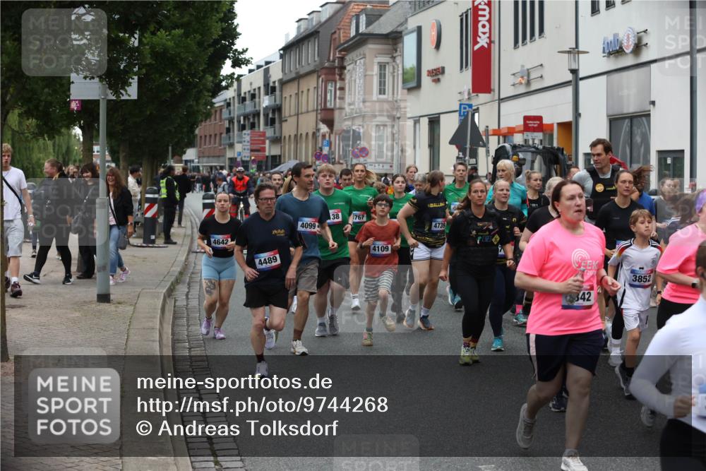 12.06.2026 - Holstenköstenlauf Andreas Tolksdorf http://msf.ph/oto/9744268 12.06.2026 17:35:01 Laufen 7, 38, 767, 4099, 4739, 4642, 4489, 4109, 3852, 342 meine-sportfotos.de