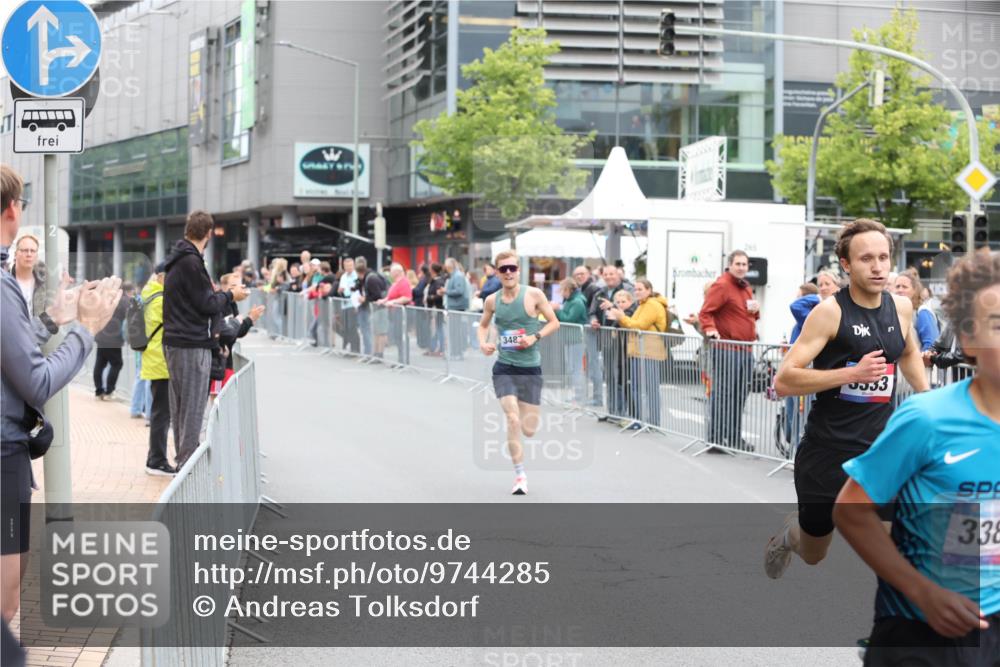 12.06.2026 - Holstenköstenlauf Andreas Tolksdorf http://msf.ph/oto/9744285 12.06.2026 17:48:16 Laufen 348, 3533, 338 meine-sportfotos.de
