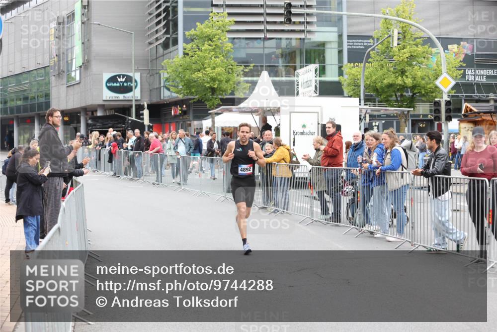 12.06.2026 - Holstenköstenlauf Andreas Tolksdorf http://msf.ph/oto/9744288 12.06.2026 17:48:25 Laufen 4892, 265, 7 meine-sportfotos.de