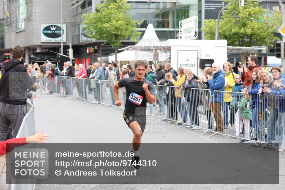 12.06.2026 - Holstenköstenlauf Andreas Tolksdorf http://msf.ph/oto/9744310 12.06.2026 17:50:20 Laufen 3301, 265 meine-sportfotos.de