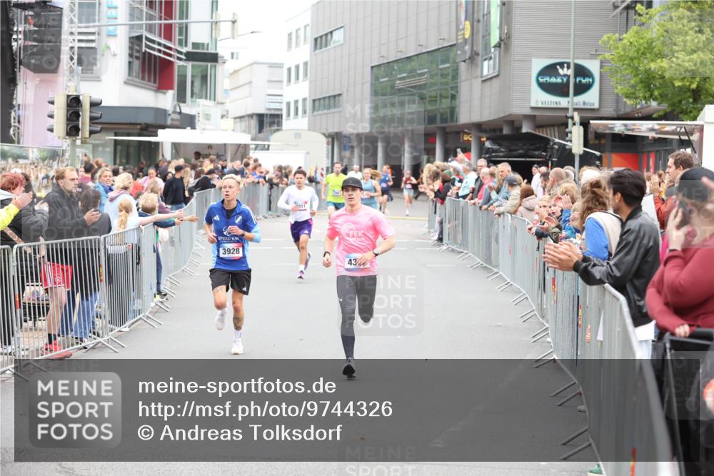 12.06.2026 - Holstenköstenlauf Andreas Tolksdorf http://msf.ph/oto/9744326 12.06.2026 17:50:54 Laufen 3928, 4811, 2030, 43 meine-sportfotos.de