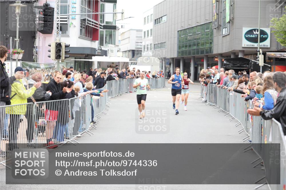 12.06.2026 - Holstenköstenlauf Andreas Tolksdorf http://msf.ph/oto/9744336 12.06.2026 17:51:02 Laufen 4714, 4733, 3291 meine-sportfotos.de