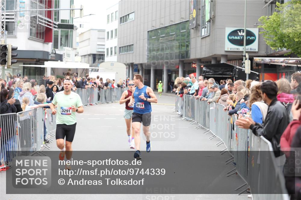 12.06.2026 - Holstenköstenlauf Andreas Tolksdorf http://msf.ph/oto/9744339 12.06.2026 17:51:04 Laufen 3291, 4714 meine-sportfotos.de