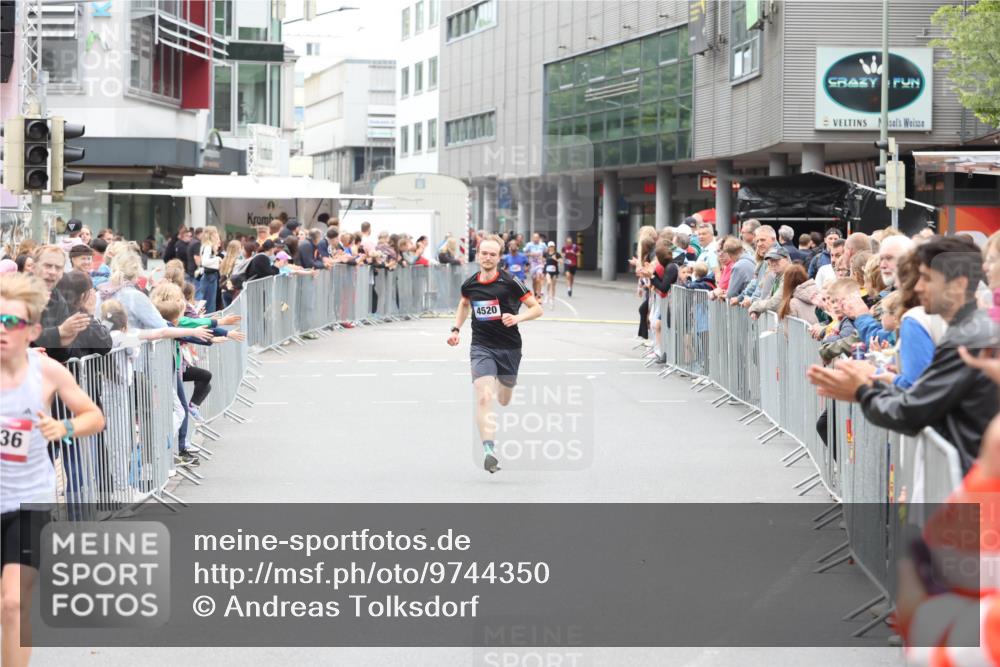 12.06.2026 - Holstenköstenlauf Andreas Tolksdorf http://msf.ph/oto/9744350 12.06.2026 17:51:26 Laufen 36, 4520 meine-sportfotos.de