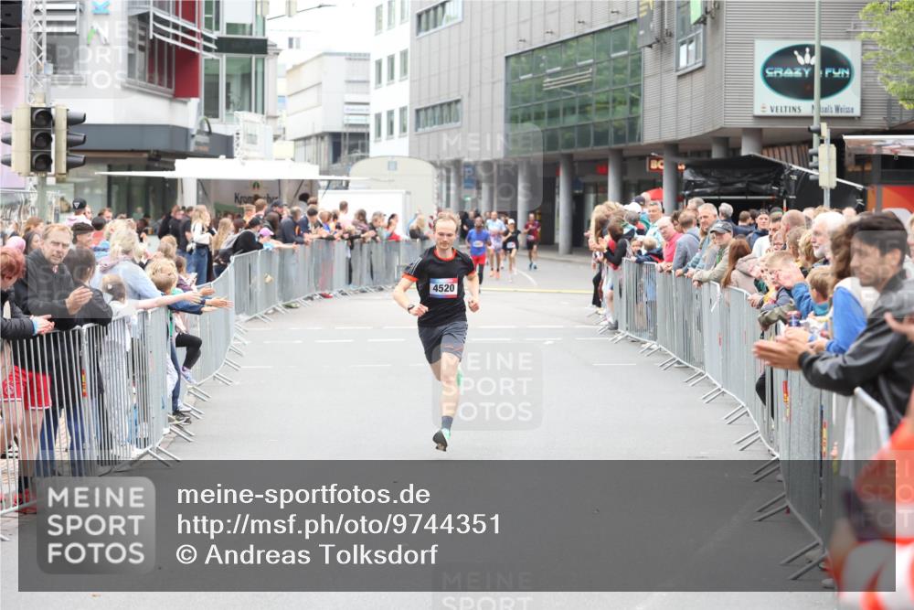 12.06.2026 - Holstenköstenlauf Andreas Tolksdorf http://msf.ph/oto/9744351 12.06.2026 17:51:26 Laufen 4520 meine-sportfotos.de