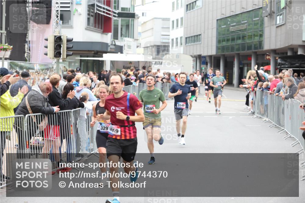 12.06.2026 - Holstenköstenlauf Andreas Tolksdorf http://msf.ph/oto/9744370 12.06.2026 17:51:44 Laufen 3149, 4595, 329, 819, 4774 meine-sportfotos.de