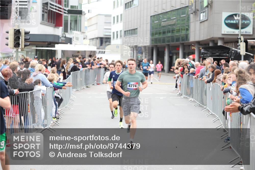 12.06.2026 - Holstenköstenlauf Andreas Tolksdorf http://msf.ph/oto/9744379 12.06.2026 17:51:49 Laufen 9, 36, 3, 4774 meine-sportfotos.de