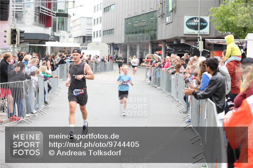 12.06.2026 - Holstenköstenlauf Andreas Tolksdorf http://msf.ph/oto/9744405 12.06.2026 17:52:22 Laufen 3859, 3876 meine-sportfotos.de