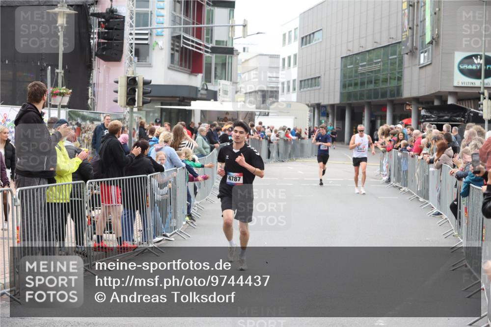 12.06.2026 - Holstenköstenlauf Andreas Tolksdorf http://msf.ph/oto/9744437 12.06.2026 17:53:11 Laufen 4787, 4463 meine-sportfotos.de