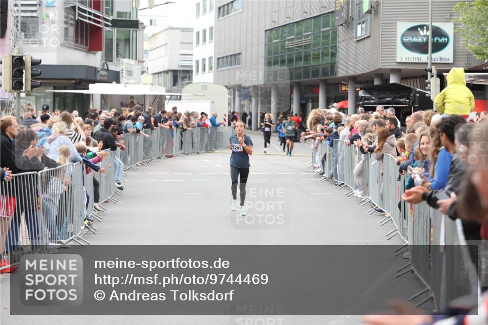 12.06.2026 - Holstenköstenlauf Andreas Tolksdorf http://msf.ph/oto/9744469 12.06.2026 17:53:55 Laufen 3241 meine-sportfotos.de