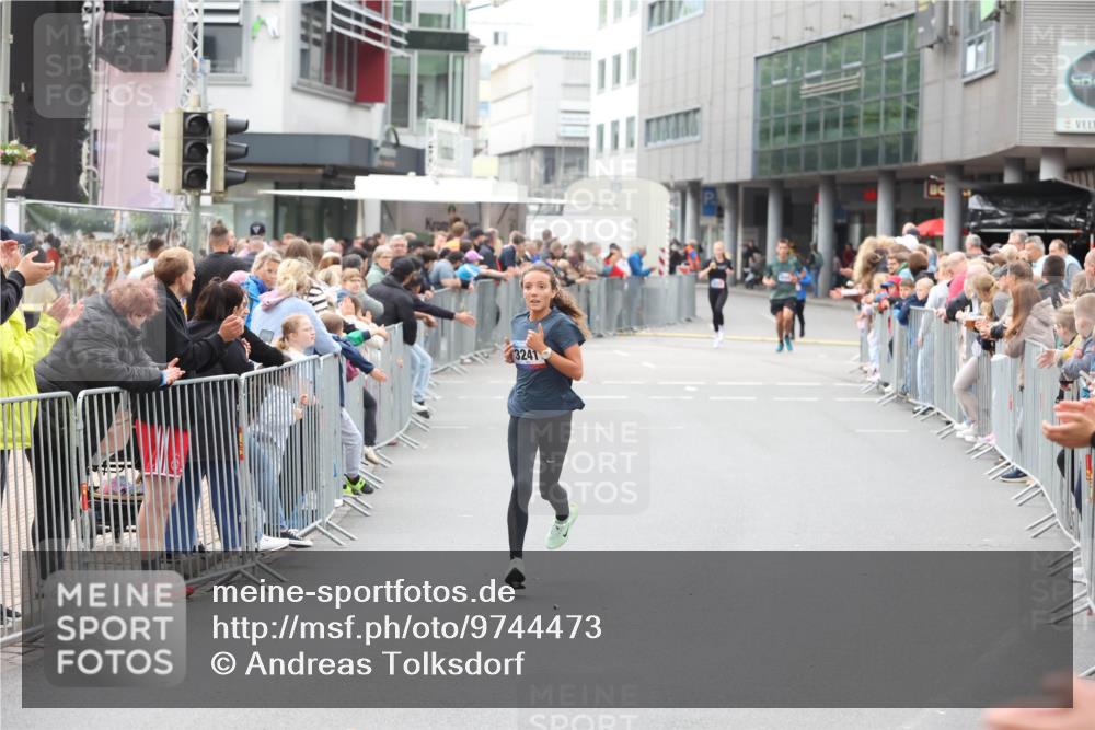 12.06.2026 - Holstenköstenlauf Andreas Tolksdorf http://msf.ph/oto/9744473 12.06.2026 17:53:58 Laufen 3241 meine-sportfotos.de
