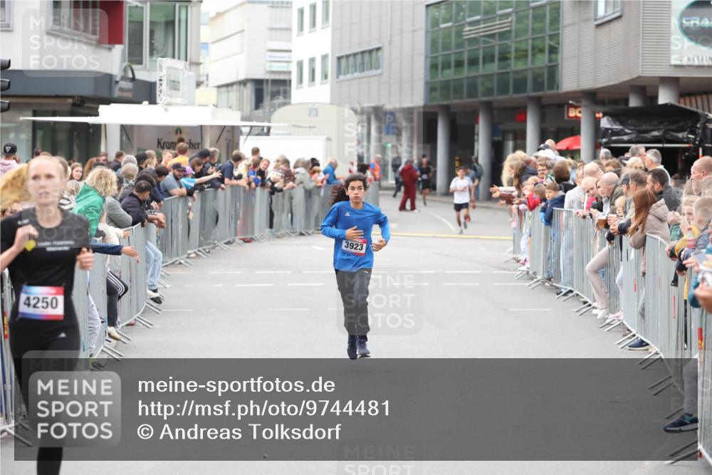 12.06.2026 - Holstenköstenlauf Andreas Tolksdorf http://msf.ph/oto/9744481 12.06.2026 17:54:09 Laufen 4250, 3923 meine-sportfotos.de