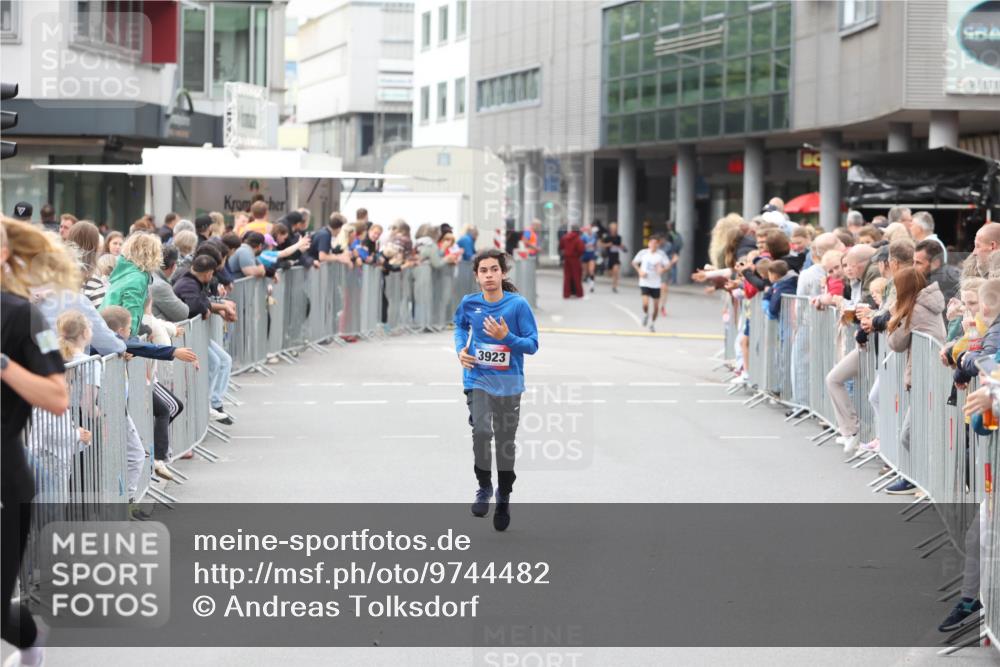 12.06.2026 - Holstenköstenlauf Andreas Tolksdorf http://msf.ph/oto/9744482 12.06.2026 17:54:09 Laufen 3923 meine-sportfotos.de