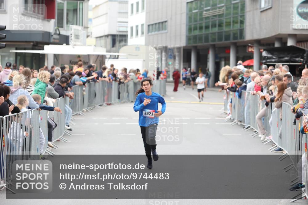 12.06.2026 - Holstenköstenlauf Andreas Tolksdorf http://msf.ph/oto/9744483 12.06.2026 17:54:10 Laufen 3923 meine-sportfotos.de