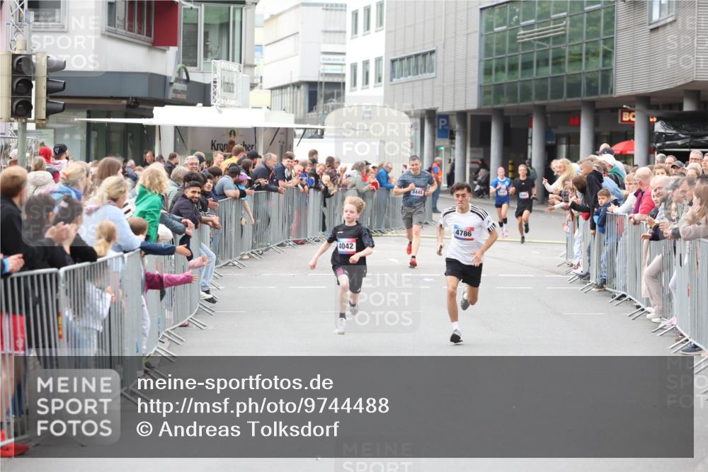 12.06.2026 - Holstenköstenlauf Andreas Tolksdorf http://msf.ph/oto/9744488 12.06.2026 17:54:19 Laufen 4042, 3445, 4786 meine-sportfotos.de