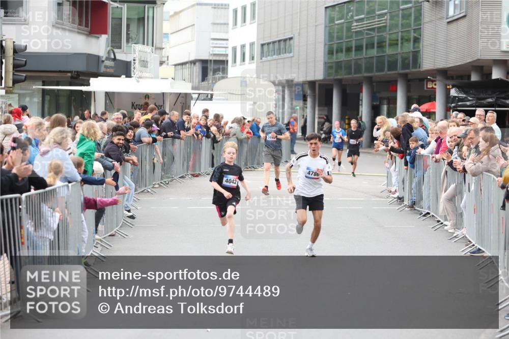 12.06.2026 - Holstenköstenlauf Andreas Tolksdorf http://msf.ph/oto/9744489 12.06.2026 17:54:19 Laufen 4042, 3445, 4786 meine-sportfotos.de