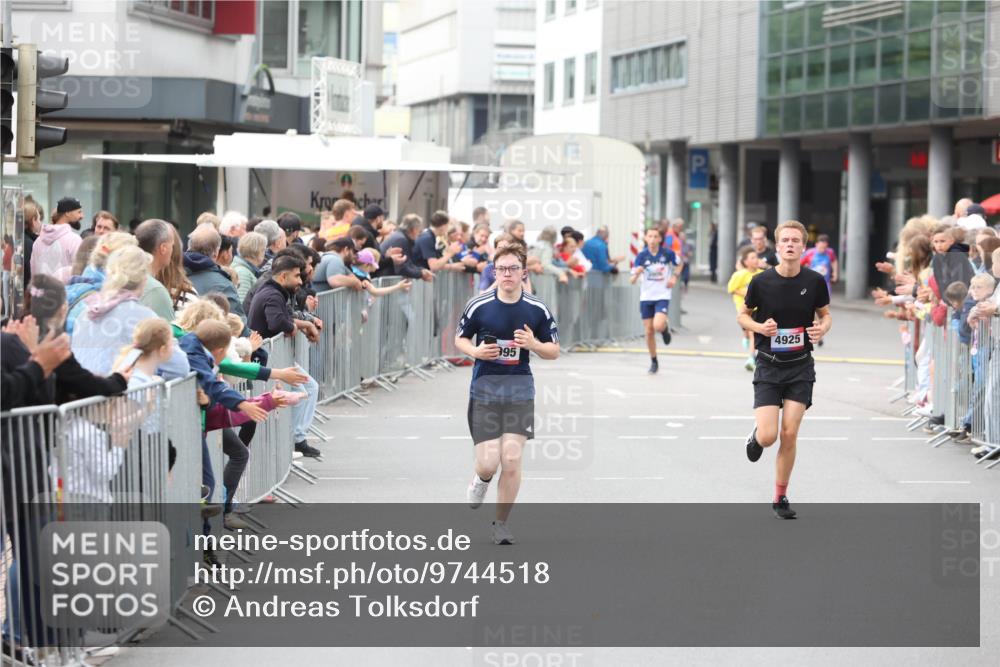 12.06.2026 - Holstenköstenlauf Andreas Tolksdorf http://msf.ph/oto/9744518 12.06.2026 17:54:51 Laufen 995, 4925 meine-sportfotos.de
