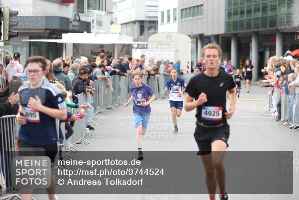 12.06.2026 - Holstenköstenlauf Andreas Tolksdorf http://msf.ph/oto/9744524 12.06.2026 17:54:55 Laufen 995, 3900, 3906, 4925 meine-sportfotos.de
