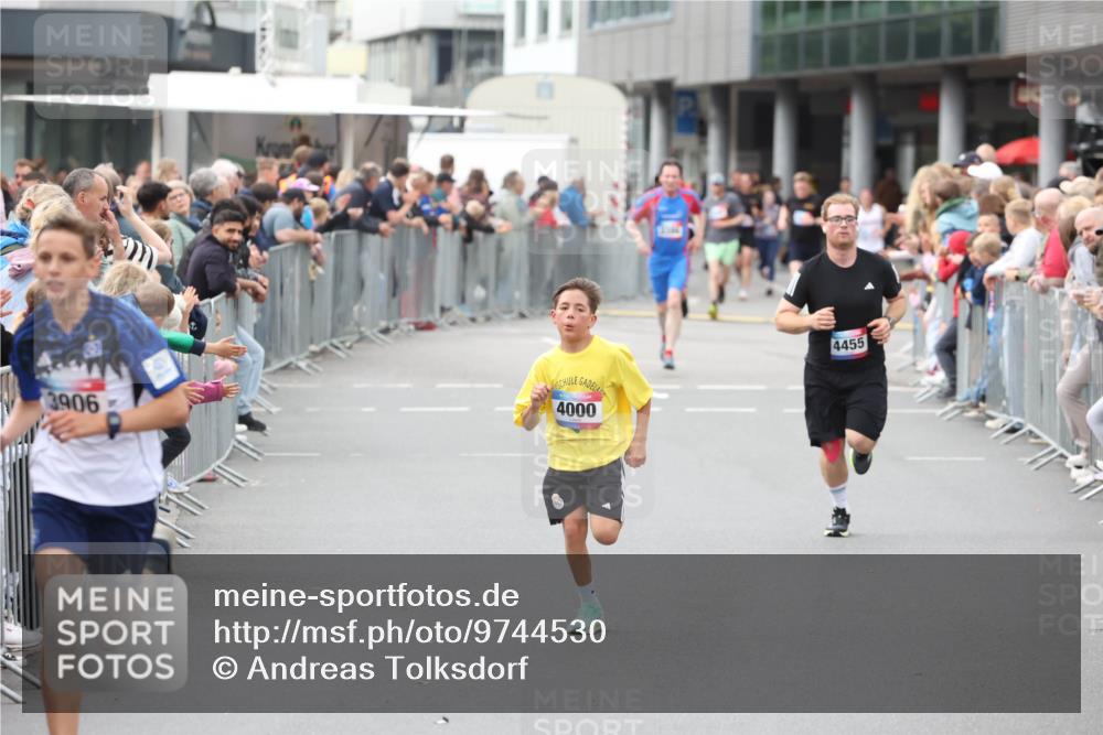 12.06.2026 - Holstenköstenlauf Andreas Tolksdorf http://msf.ph/oto/9744530 12.06.2026 17:54:59 Laufen 3906, 4000, 4455 meine-sportfotos.de