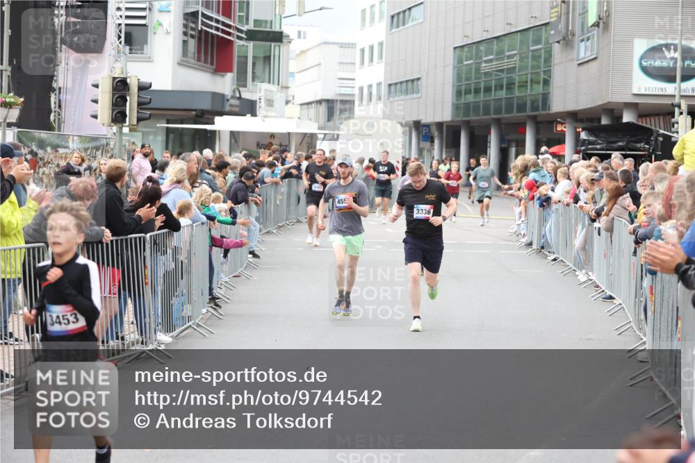 12.06.2026 - Holstenköstenlauf Andreas Tolksdorf http://msf.ph/oto/9744542 12.06.2026 17:55:10 Laufen 3453, 455, 3336 meine-sportfotos.de