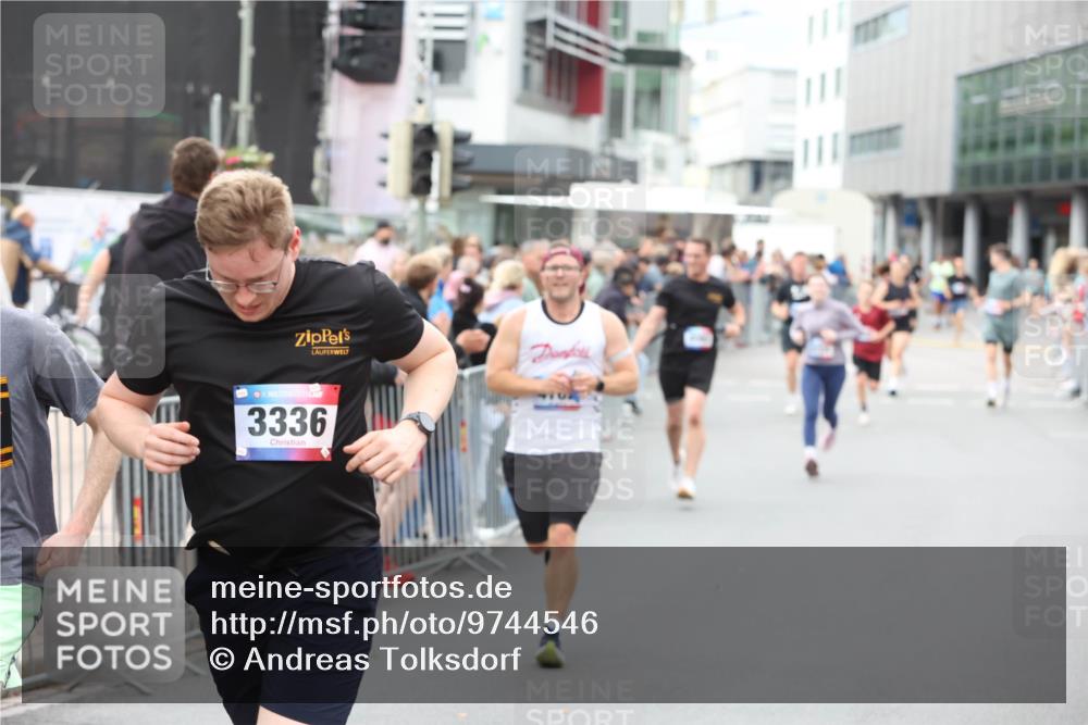 12.06.2026 - Holstenköstenlauf Andreas Tolksdorf http://msf.ph/oto/9744546 12.06.2026 17:55:14 Laufen 3336 meine-sportfotos.de