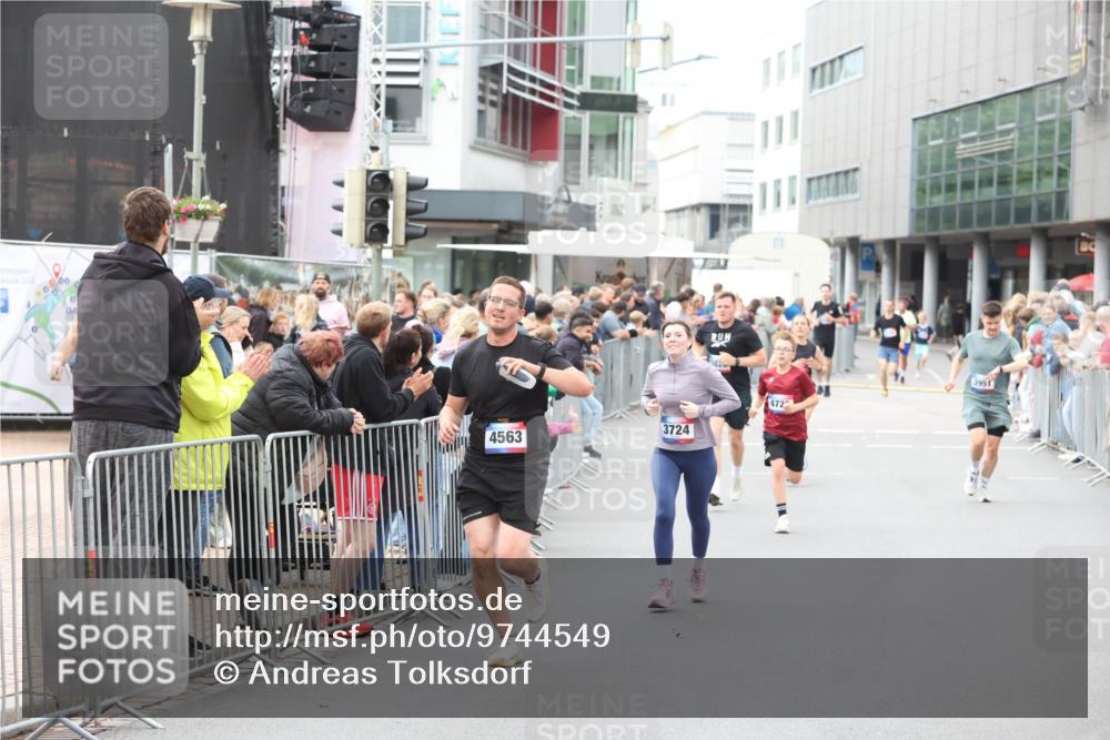 12.06.2026 - Holstenköstenlauf Andreas Tolksdorf http://msf.ph/oto/9744549 12.06.2026 17:55:16 Laufen 202, 60, 182, 4563, 3724, 472, 3951 meine-sportfotos.de