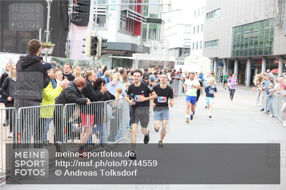 12.06.2026 - Holstenköstenlauf Andreas Tolksdorf http://msf.ph/oto/9744559 12.06.2026 17:55:25 Laufen 3285 meine-sportfotos.de