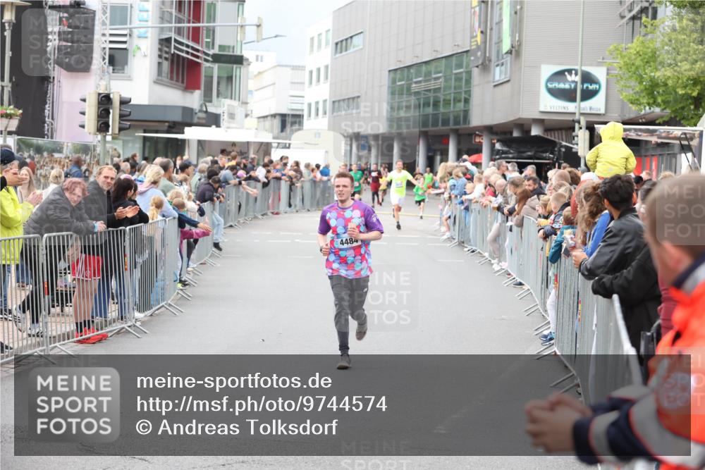 12.06.2026 - Holstenköstenlauf Andreas Tolksdorf http://msf.ph/oto/9744574 12.06.2026 17:55:34 Laufen 4484 meine-sportfotos.de