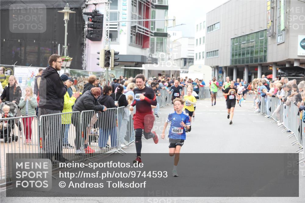 12.06.2026 - Holstenköstenlauf Andreas Tolksdorf http://msf.ph/oto/9744593 12.06.2026 17:55:48 Laufen 202, 45, 3496, 4061, 4011 meine-sportfotos.de