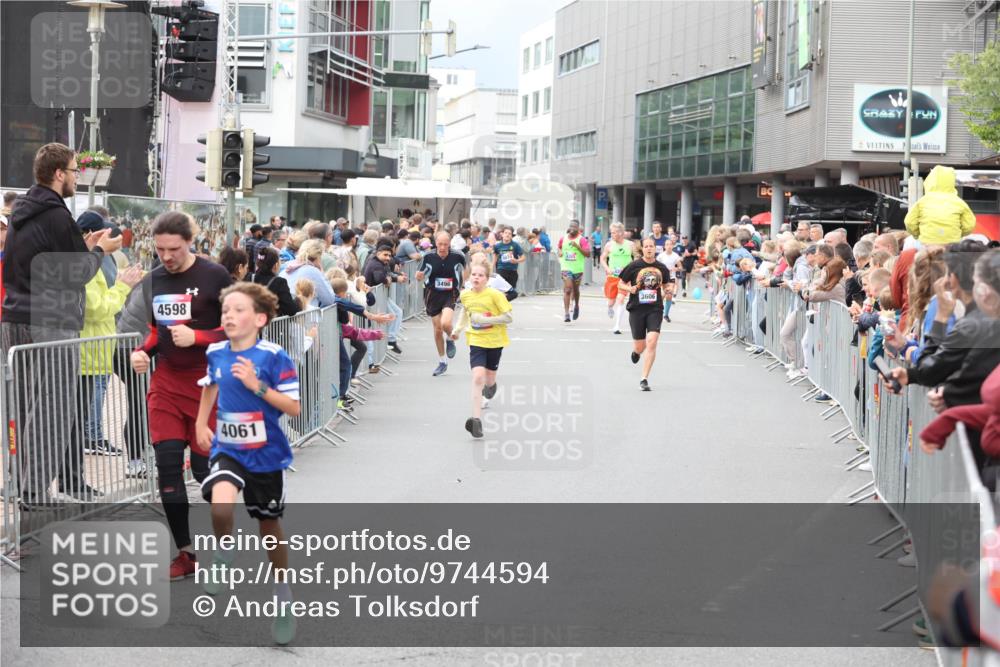 12.06.2026 - Holstenköstenlauf Andreas Tolksdorf http://msf.ph/oto/9744594 12.06.2026 17:55:49 Laufen 4598, 4061, 3496, 3606 meine-sportfotos.de