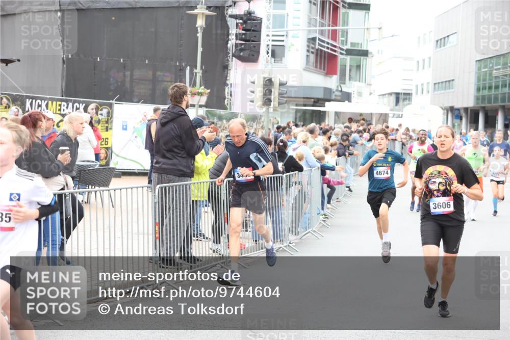 12.06.2026 - Holstenköstenlauf Andreas Tolksdorf http://msf.ph/oto/9744604 12.06.2026 17:55:53 Laufen 35, 26, 34, 4674, 3606, 4471 meine-sportfotos.de