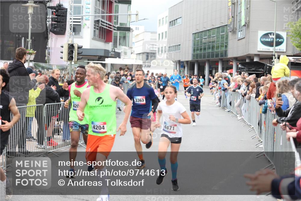 12.06.2026 - Holstenköstenlauf Andreas Tolksdorf http://msf.ph/oto/9744613 12.06.2026 17:55:58 Laufen 3363, 420, 4204, 4471, 3532 meine-sportfotos.de