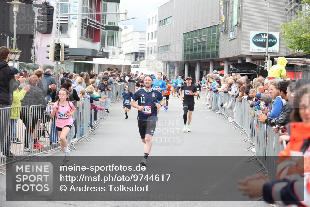 12.06.2026 - Holstenköstenlauf Andreas Tolksdorf http://msf.ph/oto/9744617 12.06.2026 17:56:01 Laufen 4765, 4510, 11, 532, 3851, 3492, 3572 meine-sportfotos.de