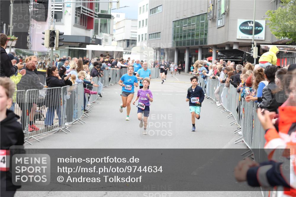 12.06.2026 - Holstenköstenlauf Andreas Tolksdorf http://msf.ph/oto/9744634 12.06.2026 17:56:10 Laufen 4, 3564, 3847, 3966 meine-sportfotos.de