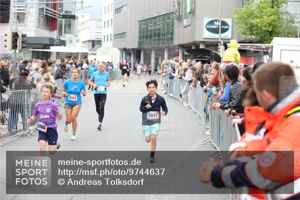 12.06.2026 - Holstenköstenlauf Andreas Tolksdorf http://msf.ph/oto/9744637 12.06.2026 17:56:12 Laufen 3966, 3564, 3847 meine-sportfotos.de