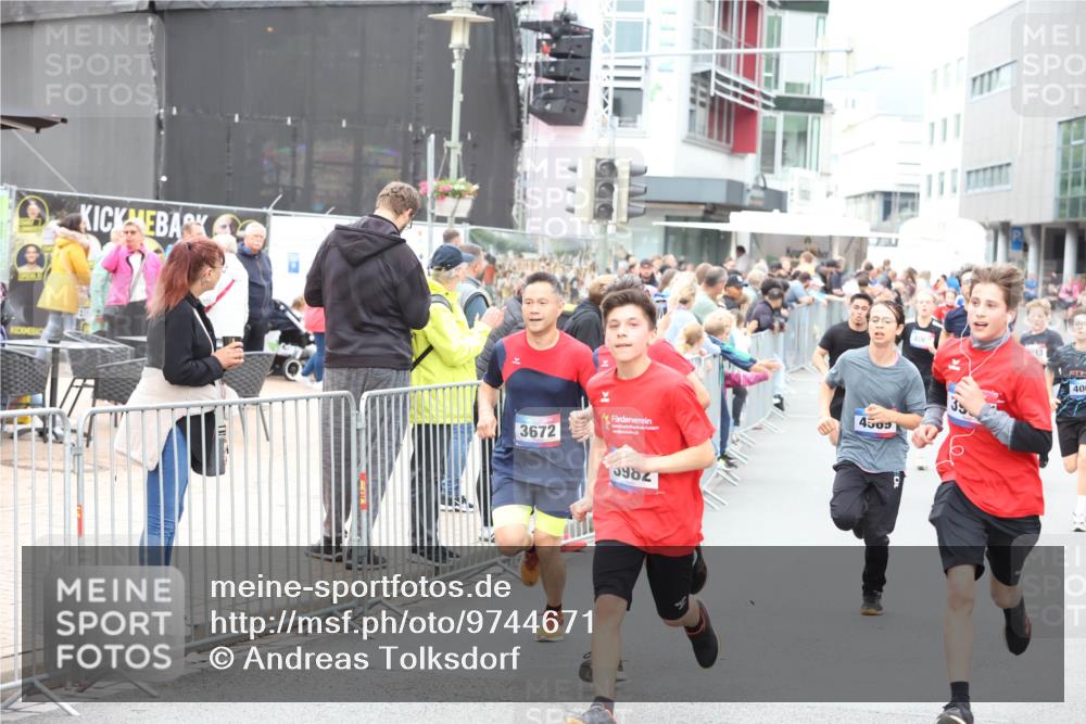 12.06.2026 - Holstenköstenlauf Andreas Tolksdorf http://msf.ph/oto/9744671 12.06.2026 17:56:39 Laufen 3672, 4503, 35, 7960, 400 meine-sportfotos.de