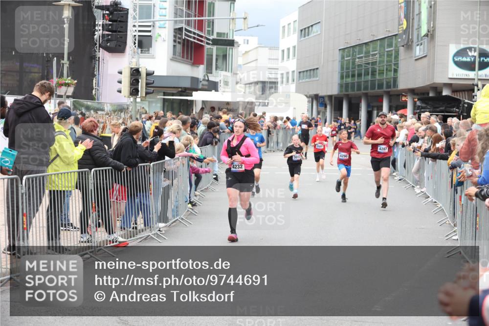 12.06.2026 - Holstenköstenlauf Andreas Tolksdorf http://msf.ph/oto/9744691 12.06.2026 17:56:58 Laufen 4290, 3013, 4232, 4287 meine-sportfotos.de