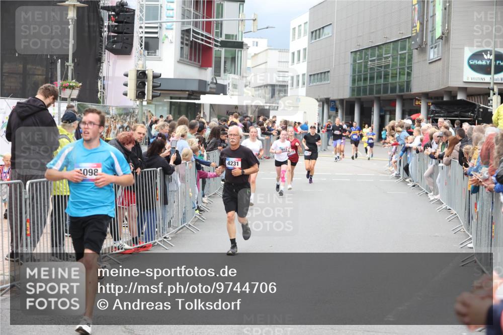12.06.2026 - Holstenköstenlauf Andreas Tolksdorf http://msf.ph/oto/9744706 12.06.2026 17:57:07 Laufen 2025, 4231, 098, 4813, 77, 3829 meine-sportfotos.de