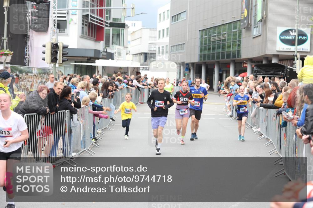 12.06.2026 - Holstenköstenlauf Andreas Tolksdorf http://msf.ph/oto/9744718 12.06.2026 17:57:17 Laufen 813, 4008, 4454, 3895, 854, 3855 meine-sportfotos.de