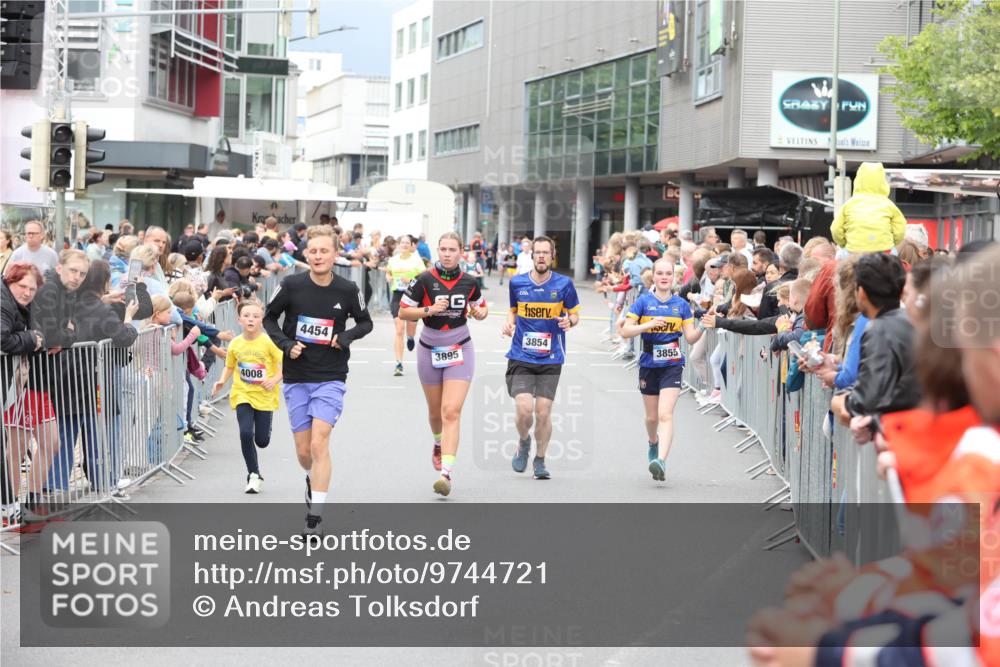 12.06.2026 - Holstenköstenlauf Andreas Tolksdorf http://msf.ph/oto/9744721 12.06.2026 17:57:18 Laufen 4008, 4454, 3895, 3854, 3855 meine-sportfotos.de