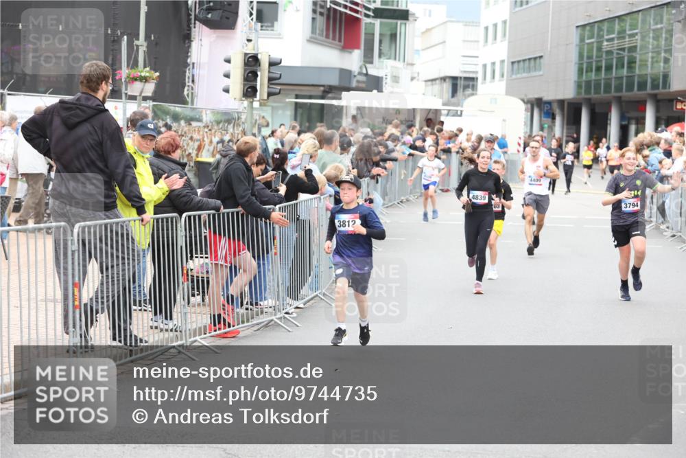 12.06.2026 - Holstenköstenlauf Andreas Tolksdorf http://msf.ph/oto/9744735 12.06.2026 17:57:36 Laufen 3812, 4839, 03, 4409, 3794 meine-sportfotos.de