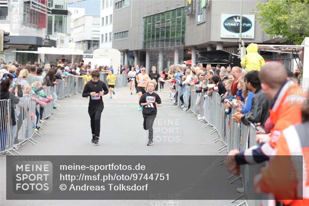 12.06.2026 - Holstenköstenlauf Andreas Tolksdorf http://msf.ph/oto/9744751 12.06.2026 17:57:45 Laufen 4106, 4559 meine-sportfotos.de