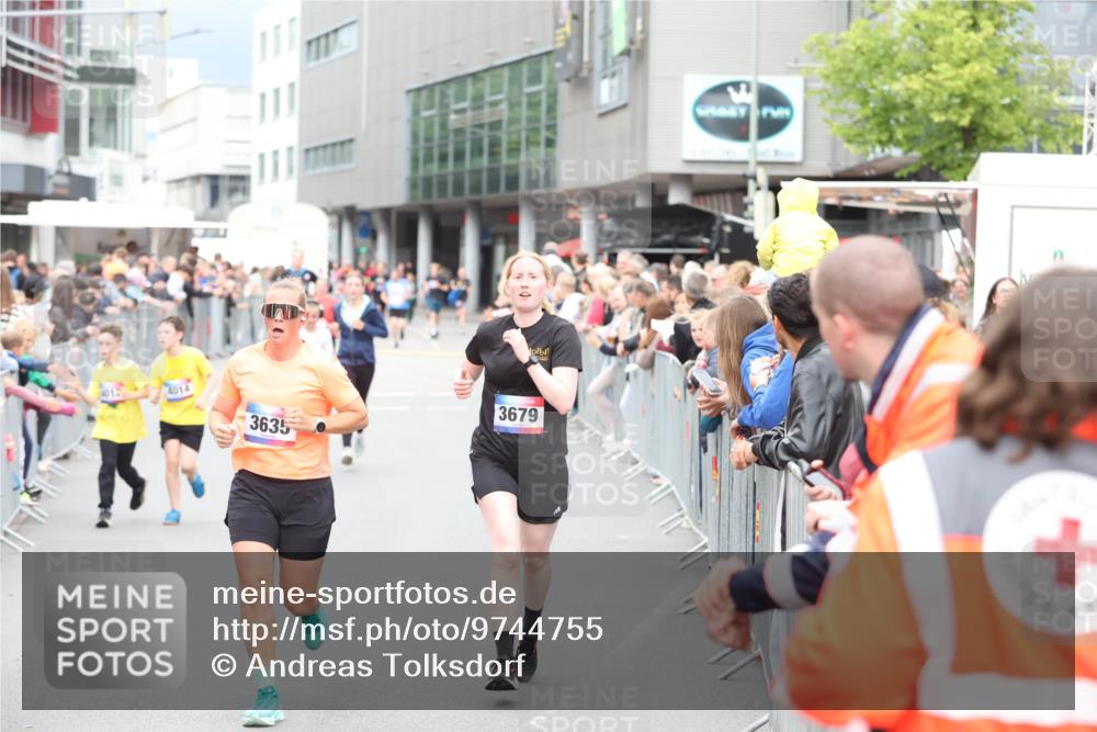 12.06.2026 - Holstenköstenlauf Andreas Tolksdorf http://msf.ph/oto/9744755 12.06.2026 17:57:53 Laufen 4014, 3635, 3679 meine-sportfotos.de