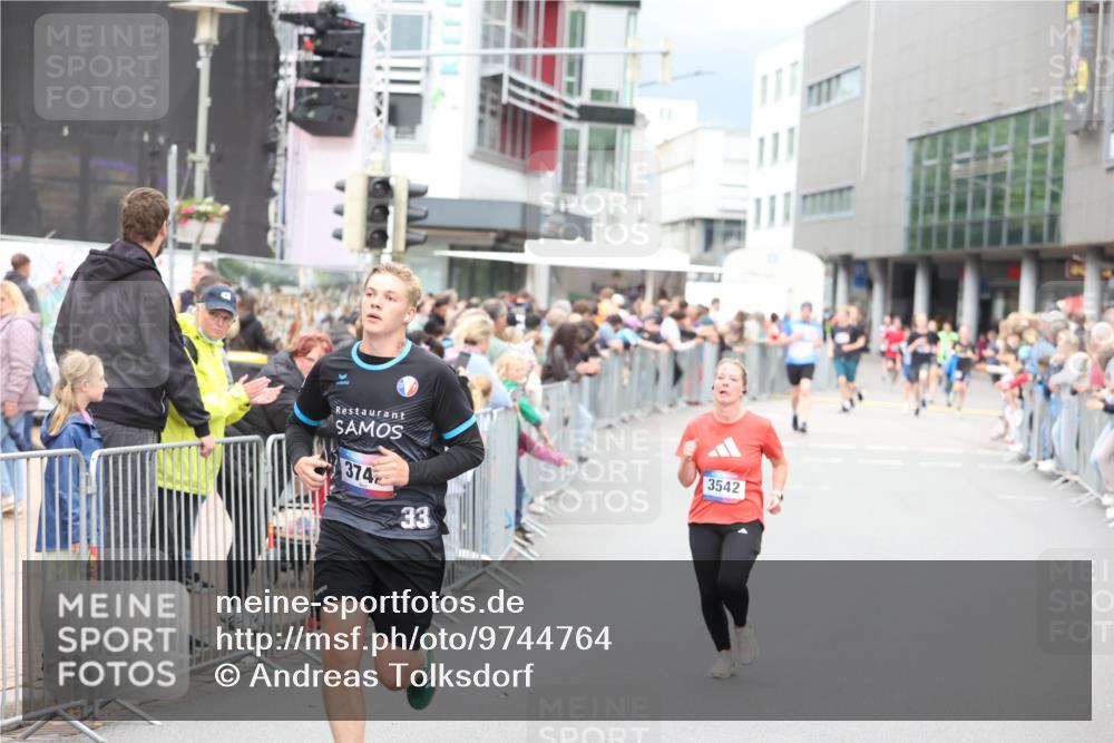 12.06.2026 - Holstenköstenlauf Andreas Tolksdorf http://msf.ph/oto/9744764 12.06.2026 17:58:00 Laufen 374, 33, 3542 meine-sportfotos.de