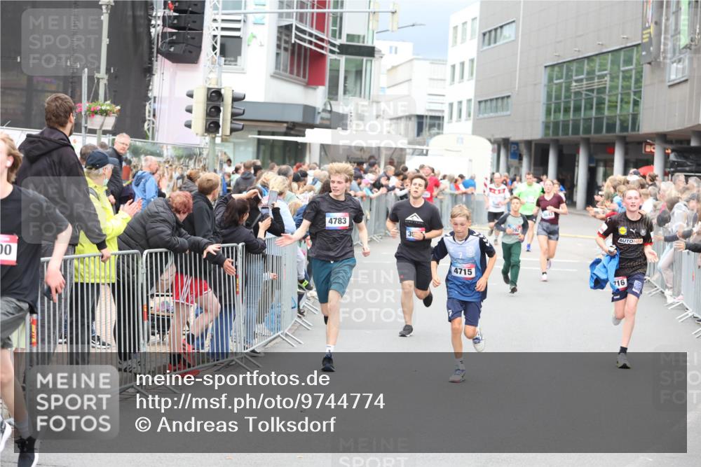 12.06.2026 - Holstenköstenlauf Andreas Tolksdorf http://msf.ph/oto/9744774 12.06.2026 17:58:10 Laufen 00, 4783, 35, 4715, 716 meine-sportfotos.de