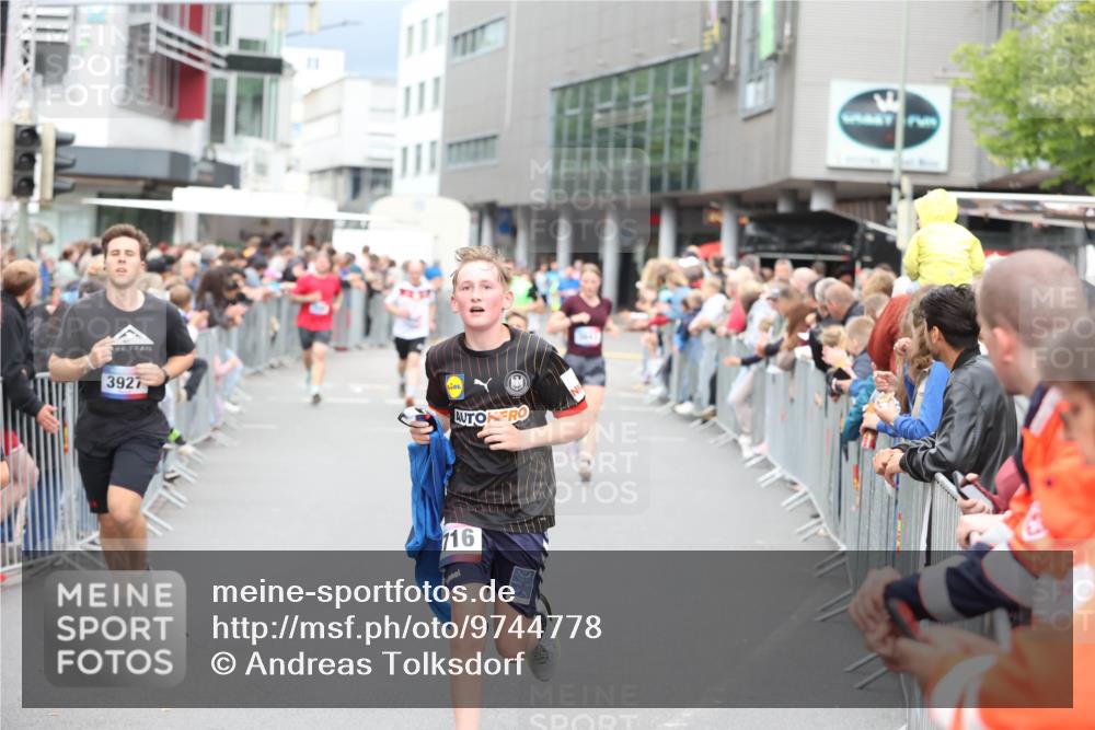 12.06.2026 - Holstenköstenlauf Andreas Tolksdorf http://msf.ph/oto/9744778 12.06.2026 17:58:12 Laufen 3927, 716 meine-sportfotos.de