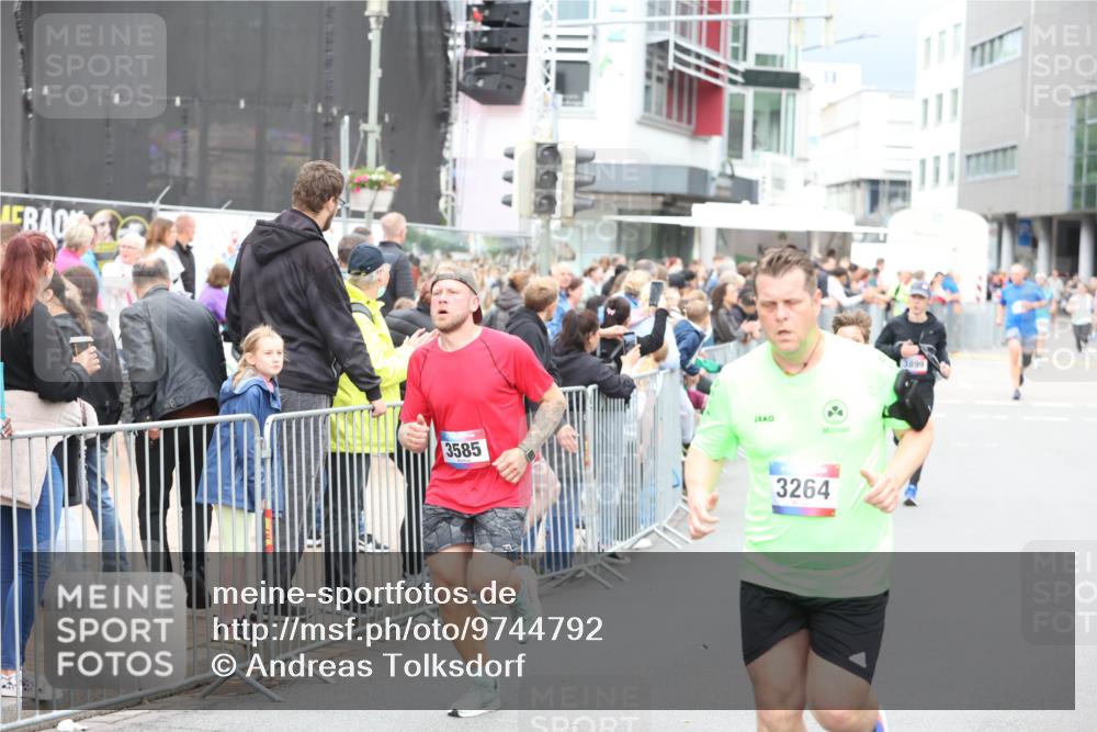 12.06.2026 - Holstenköstenlauf Andreas Tolksdorf http://msf.ph/oto/9744792 12.06.2026 17:58:20 Laufen 3585, 3264, 3899 meine-sportfotos.de