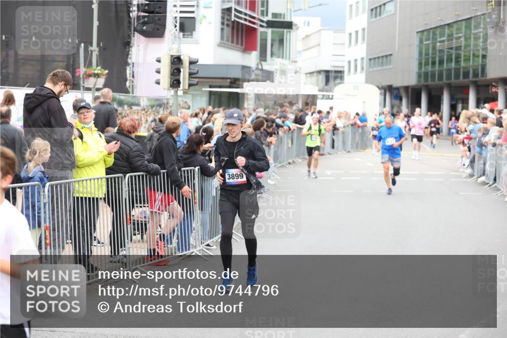 12.06.2026 - Holstenköstenlauf Andreas Tolksdorf http://msf.ph/oto/9744796 12.06.2026 17:58:23 Laufen 3899 meine-sportfotos.de