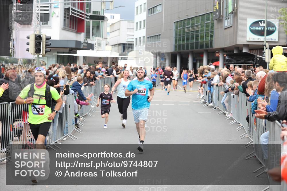 12.06.2026 - Holstenköstenlauf Andreas Tolksdorf http://msf.ph/oto/9744807 12.06.2026 17:58:31 Laufen 4726, 3406, 34, 4533 meine-sportfotos.de